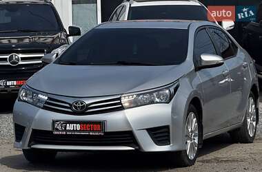 Седан Toyota Corolla 2013 в 
