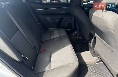 Седан Toyota Corolla 2013 в 