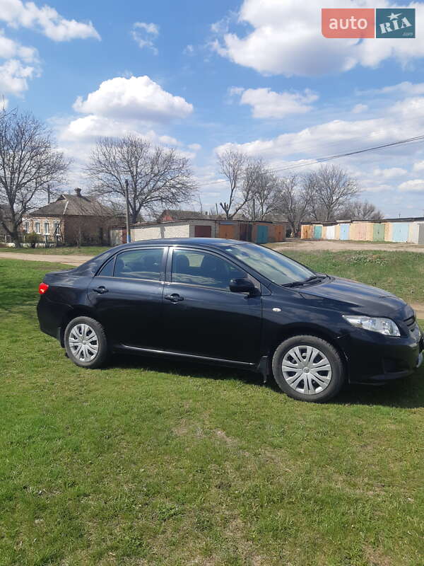 Седан Toyota Corolla 2008 в Кропивницькому