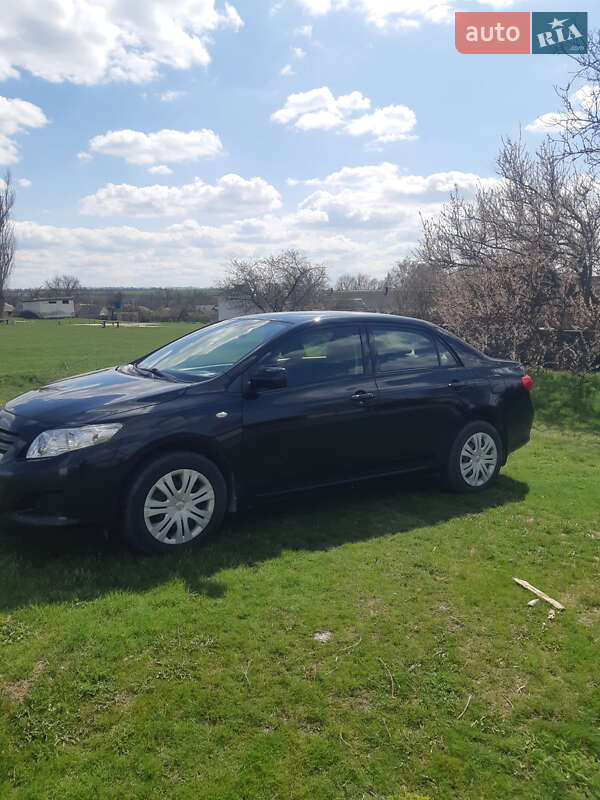 Седан Toyota Corolla 2008 в Кропивницькому