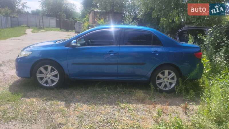 Седан Toyota Corolla 2011 в Киеве