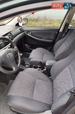 Универсал Toyota Corolla 2002 в 