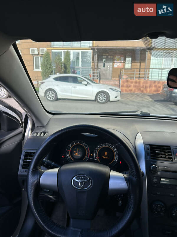 Седан Toyota Corolla 2012 в Вишневому фото 7 Седан Toyota Corolla 2012 в Вишневому