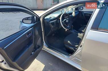 Седан Toyota Corolla 2015 в 