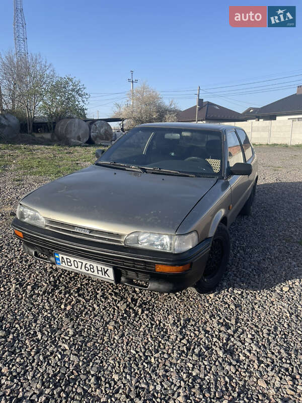 Купе Toyota Corolla 1990 в 