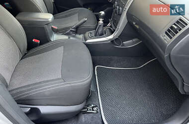 Седан Toyota Corolla 2011 в 