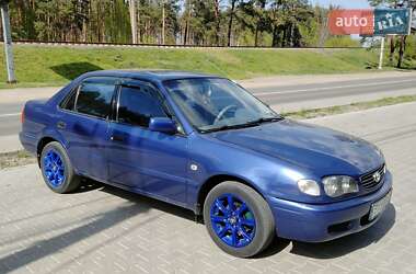 Седан Toyota Corolla 2001 в 