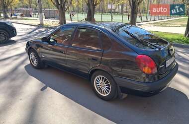 Хэтчбек Toyota Corolla 1998 в 