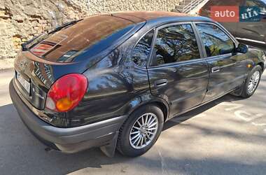 Хэтчбек Toyota Corolla 1998 в 