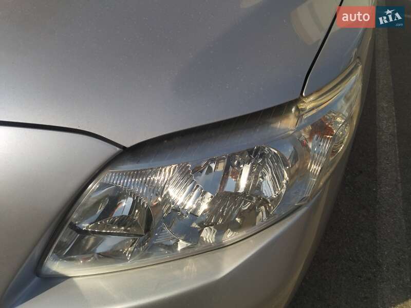 Седан Toyota Corolla 2009 в Харькове