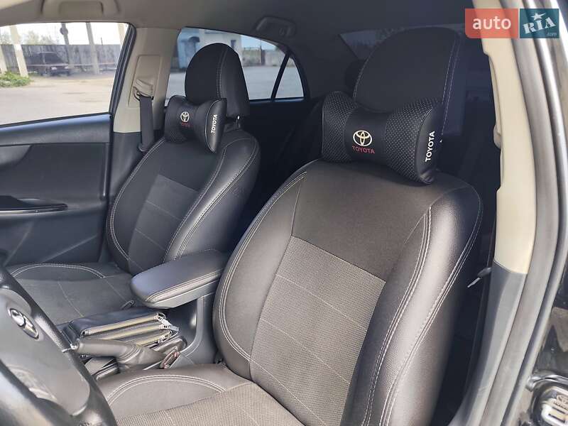 Седан Toyota Corolla 2008 в Лозовой