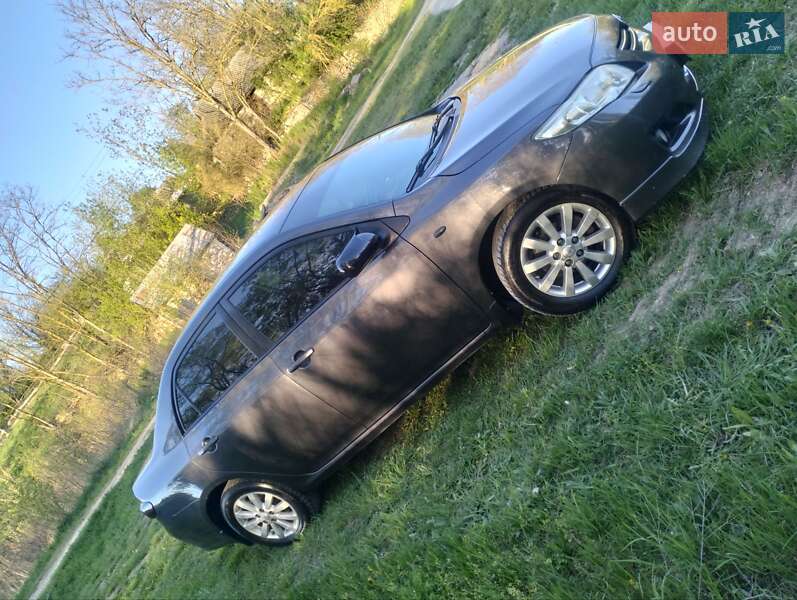 Седан Toyota Corolla 2010 в Мурованих Курилівцях