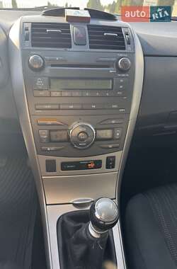 Седан Toyota Corolla 2009 в 