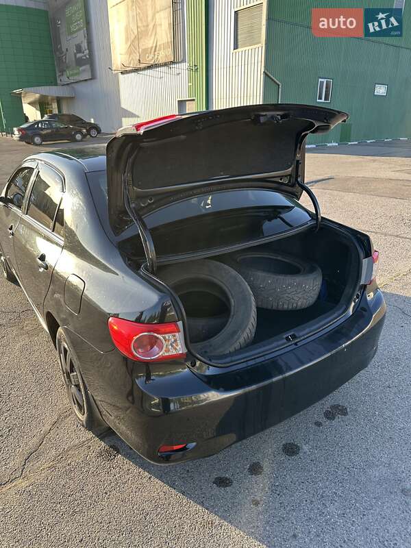 Седан Toyota Corolla 2013 в Миколаєві