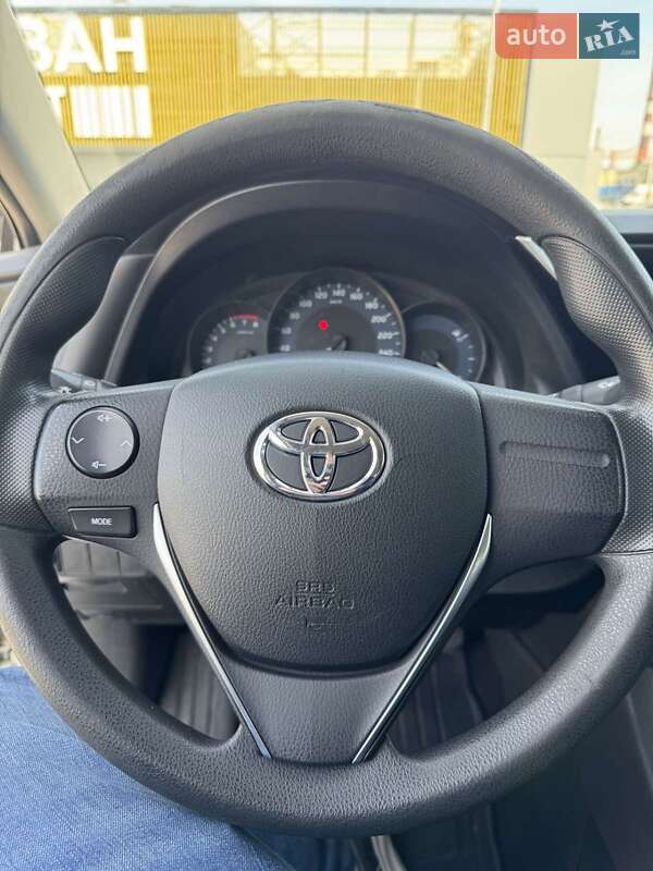 Седан Toyota Corolla 2017 в Києві
