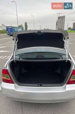 Седан Toyota Corolla 2005 в 