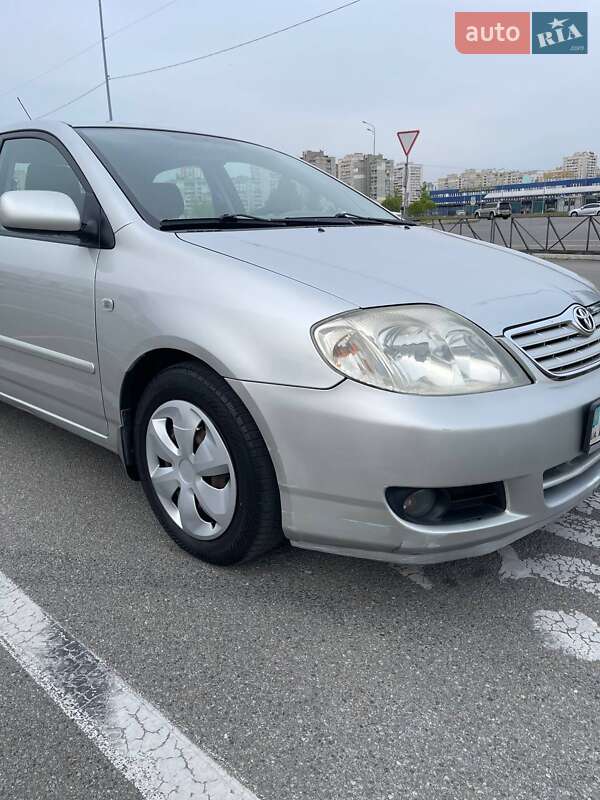 Седан Toyota Corolla 2005 в Киеве