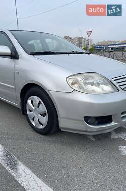 Седан Toyota Corolla 2005 в 