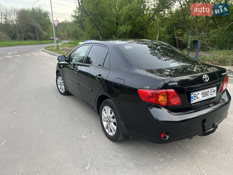 Седан Toyota Corolla 2008 в Львові