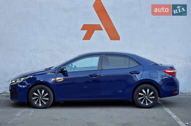 Седан Toyota Corolla 2018 в 