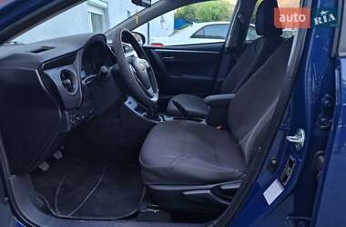 Седан Toyota Corolla 2018 в 