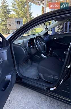 Седан Toyota Corolla 2011 в 