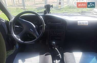 Хэтчбек Toyota Corolla 1988 в 