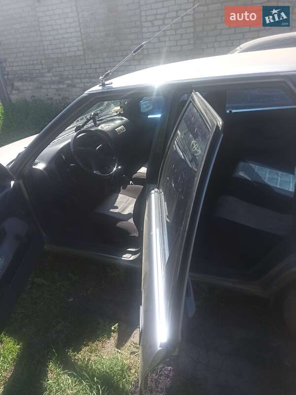 Хэтчбек Toyota Corolla 1988 в Краснопавловке