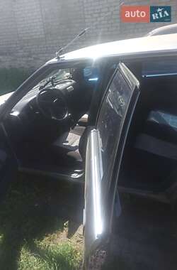 Хэтчбек Toyota Corolla 1988 в 
