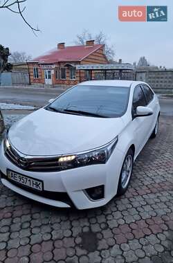 Седан Toyota Corolla 2013 в 