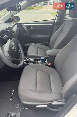 Седан Toyota Corolla 2016 в 