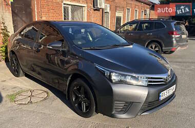 Седан Toyota Corolla 2015 в Харкові