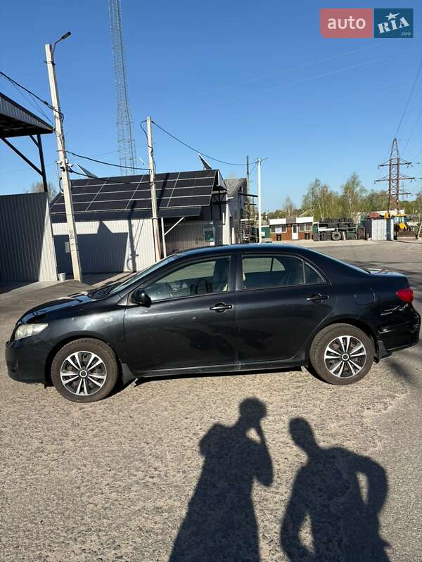 Седан Toyota Corolla 2008 в Киеве