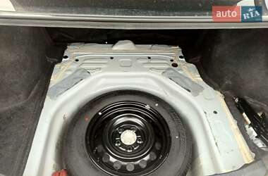 Седан Toyota Corolla 2013 в 