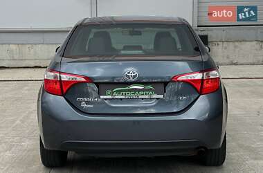 Седан Toyota Corolla 2015 в 