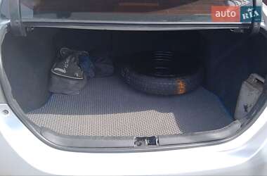 Седан Toyota Corolla 2015 в 