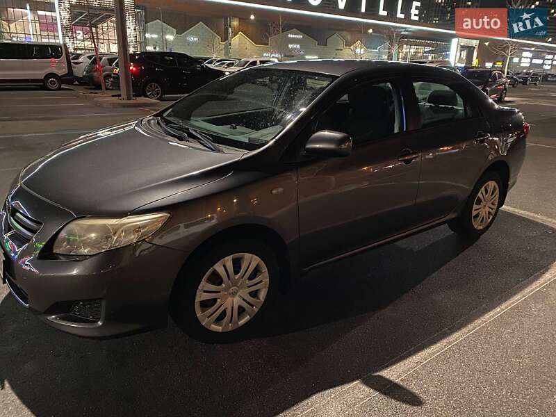 Седан Toyota Corolla 2008 в Киеве