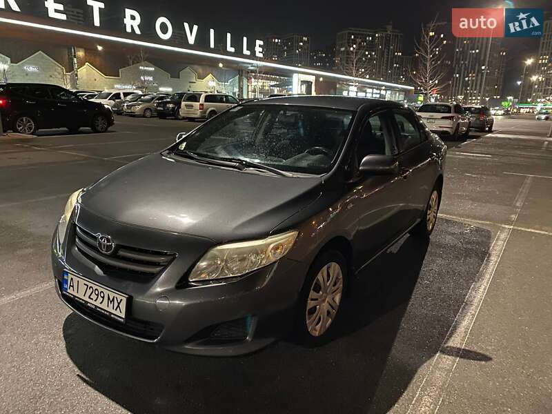 Седан Toyota Corolla 2008 в Киеве