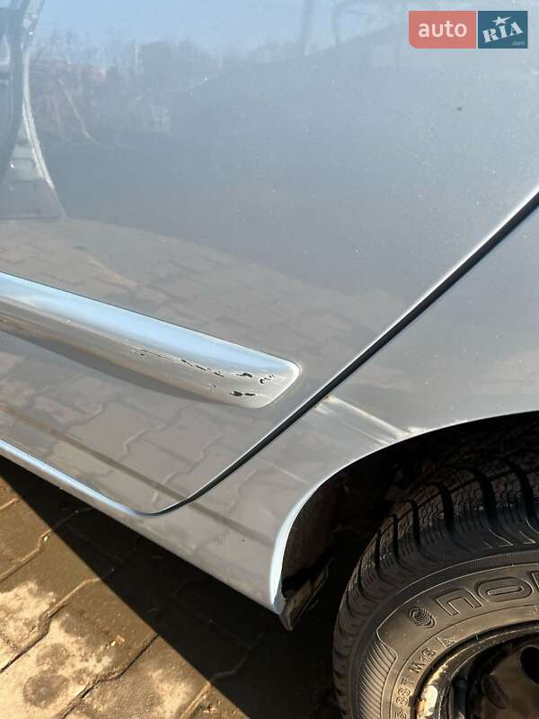 Хэтчбек Toyota Corolla 2006 в Полтаве