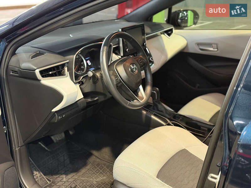 Хэтчбек Toyota Corolla 2021 в Киеве