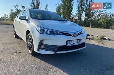 Седан Toyota Corolla 2017 в Запорожье