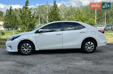 Седан Toyota Corolla 2013 в 