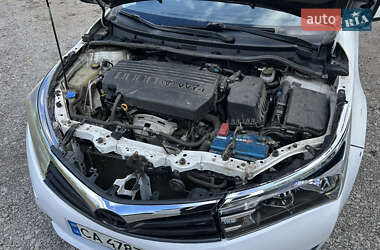 Седан Toyota Corolla 2013 в 