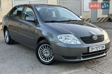 Седан Toyota Corolla 2004 в 
