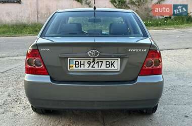 Седан Toyota Corolla 2004 в 