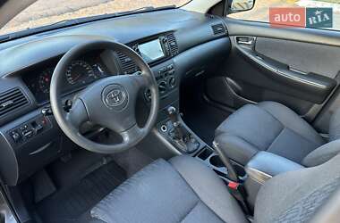 Седан Toyota Corolla 2004 в 