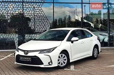Седан Toyota Corolla 2020 в Киеве