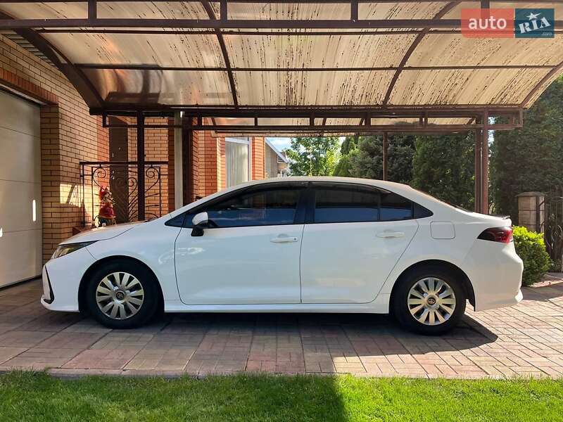 Седан Toyota Corolla 2019 в 