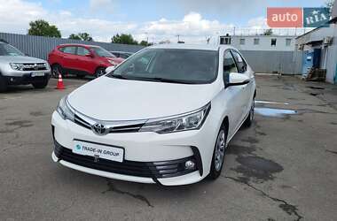 Седан Toyota Corolla 2018 в 