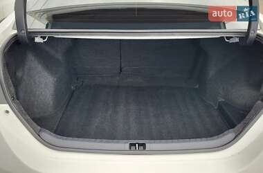 Седан Toyota Corolla 2018 в 